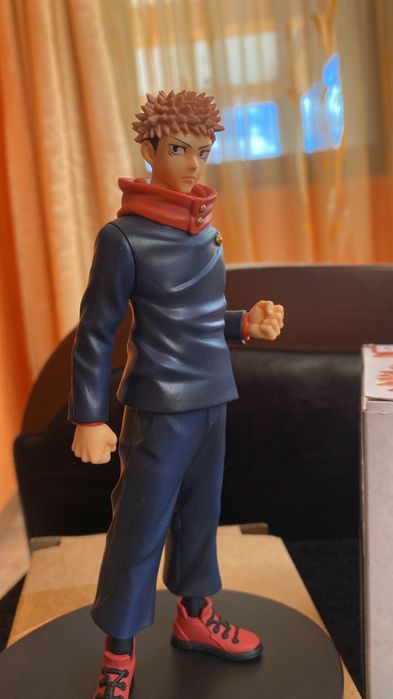 Figurina Jujutsu Kaisen Yuji Itadori 16 cm anime