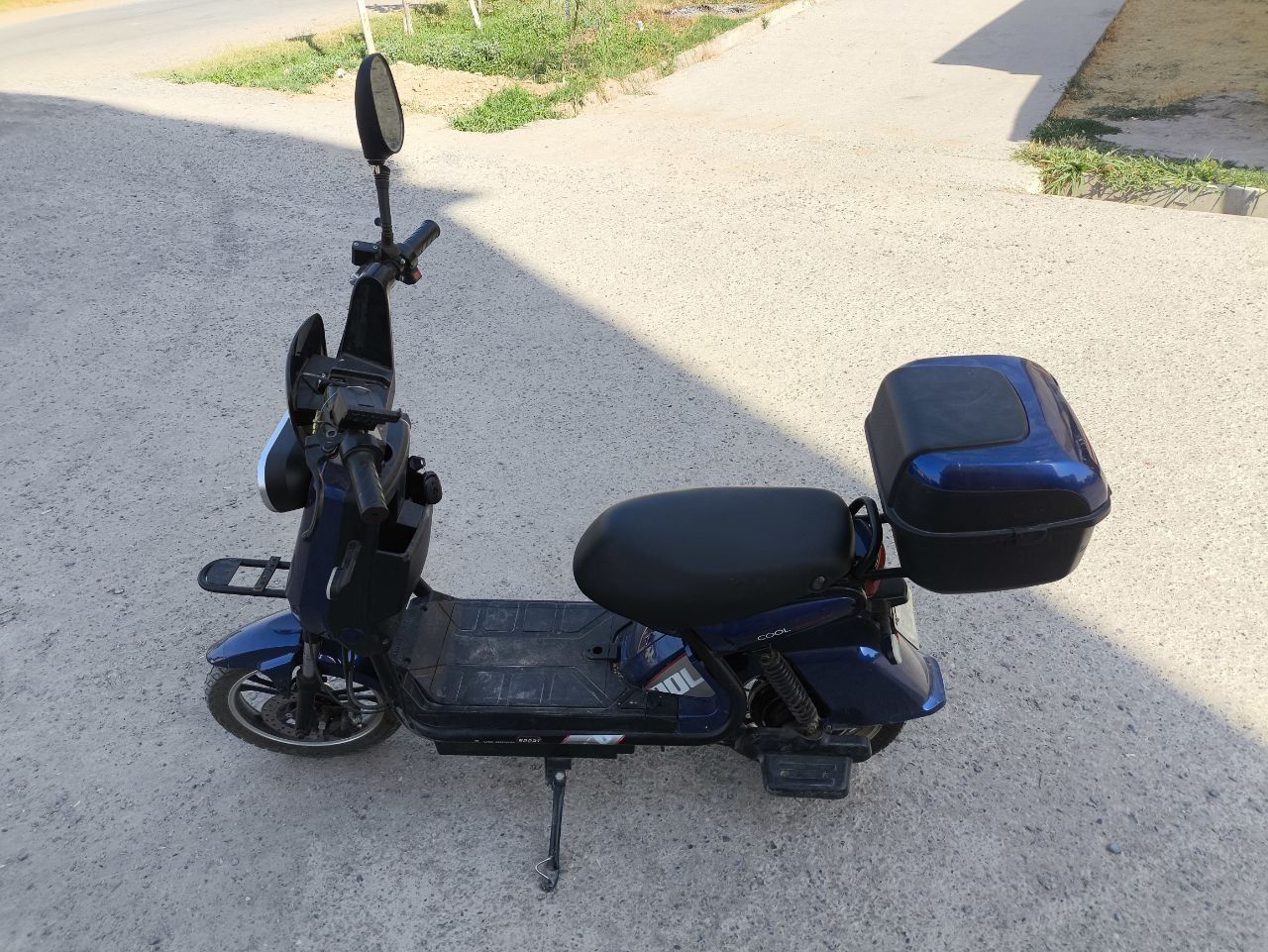 Skuter sotiladi srochniy