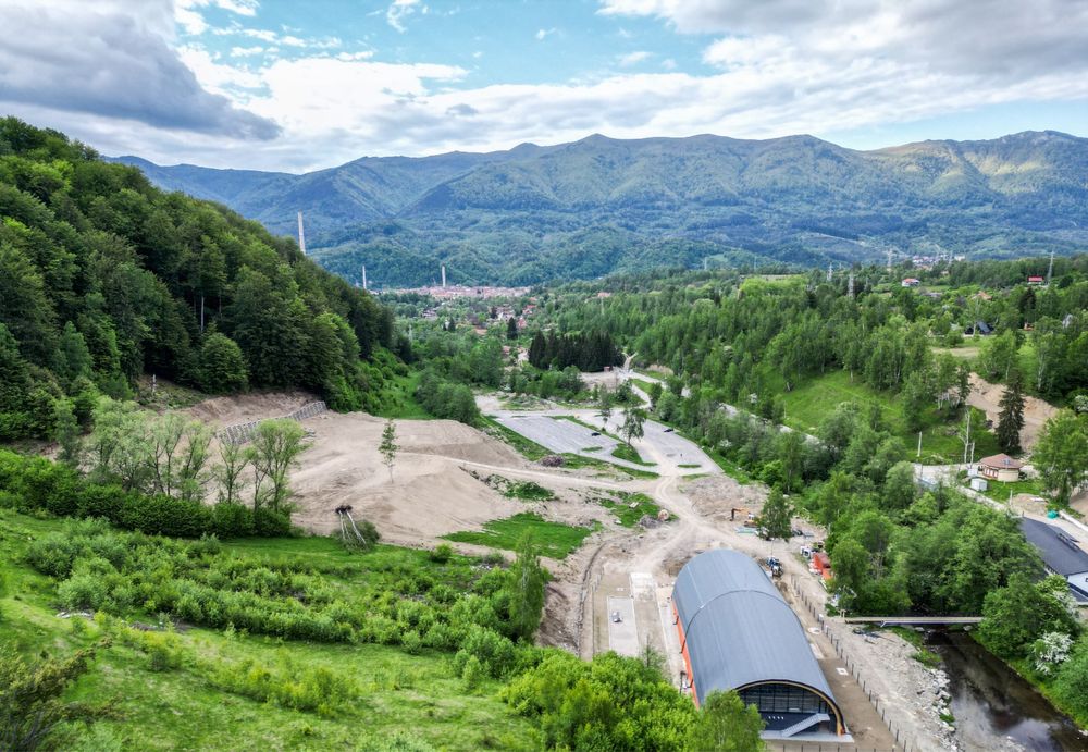 Teren intravilan telegondola straja
