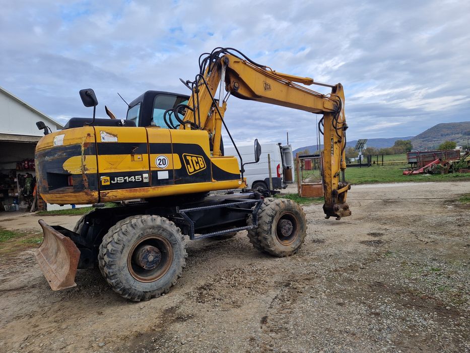 Excavator mobil, pneuri JCB 145