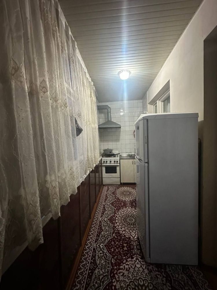 Yunusabod 15 Turkiston metro oldida kvartira sotiladi