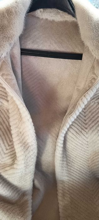 Продавам Дамско палто