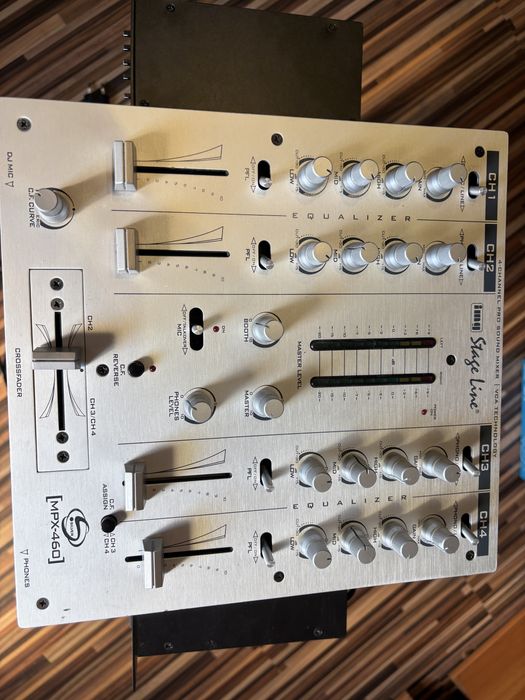 Mixer audio -amplificator -lumini