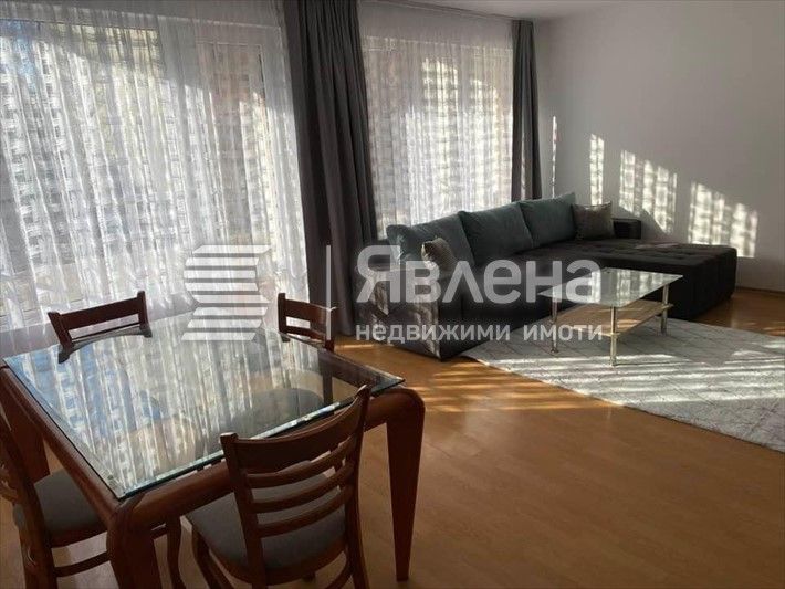 Дава се под наем Тристаен апартамент в Варна, Лятно кино Тракия - 92 кв.м за 615 € - Снимка #4