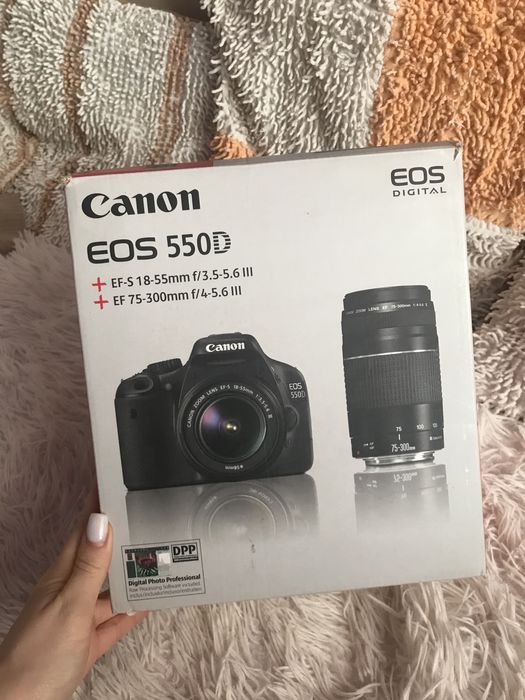 Профессиональный фотоаппарат Canon 550D