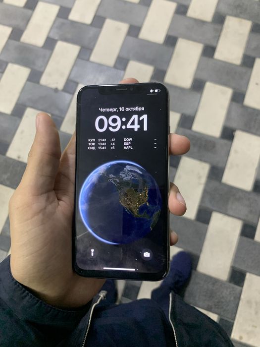 iPhone X 64GB.