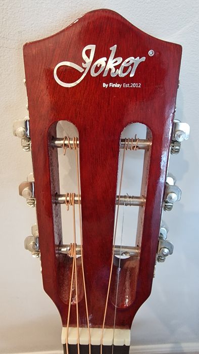 Гитара классическая.