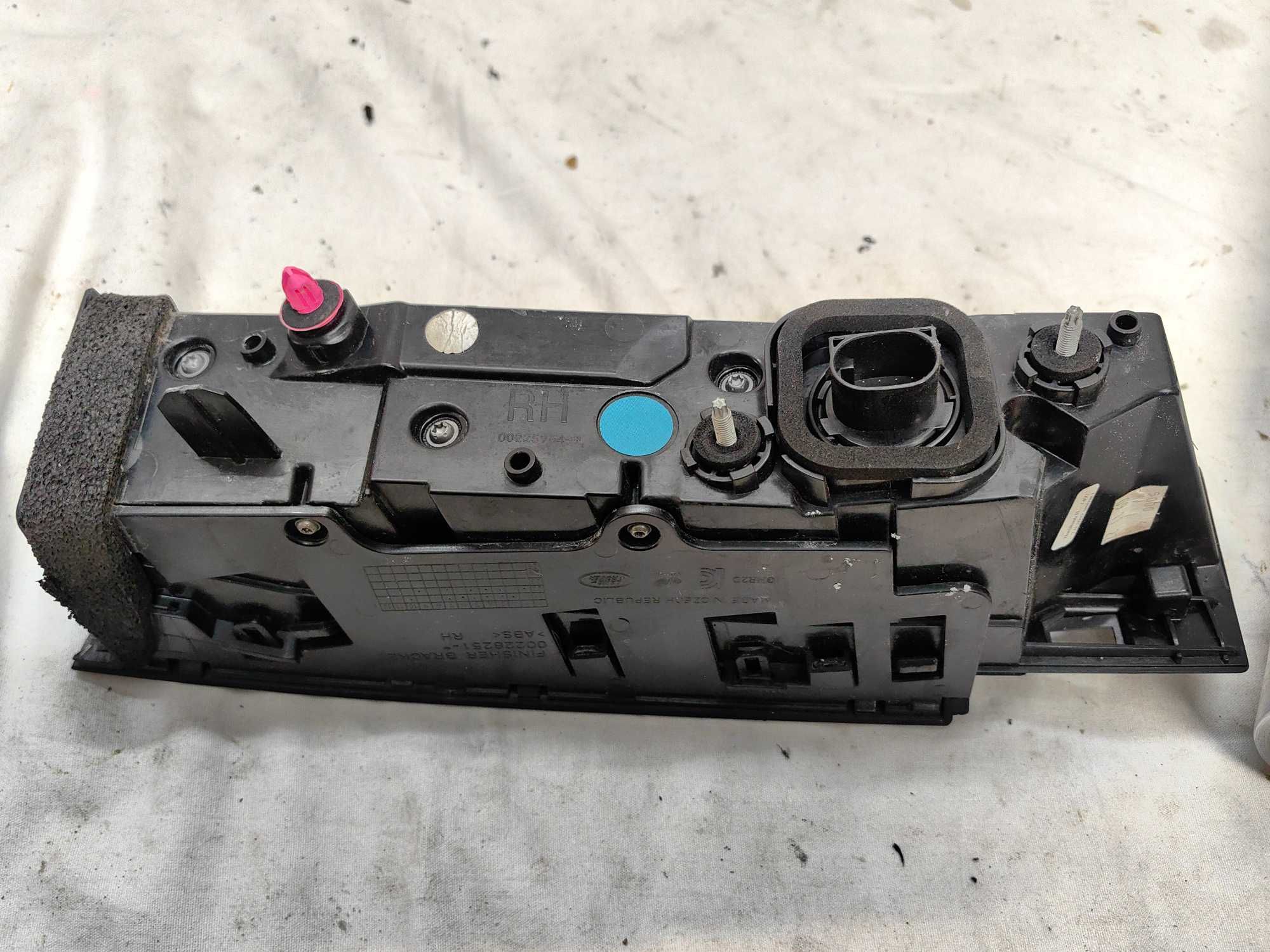 Оригинален стоп Land Rover Range Rover Sport MK3 2022 Led