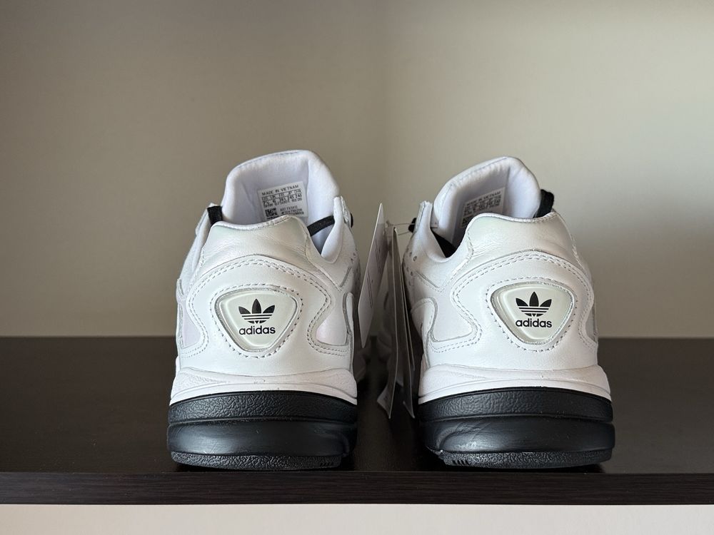 Adidas Falcon 39номер 24см Стелка Нови с Кутия