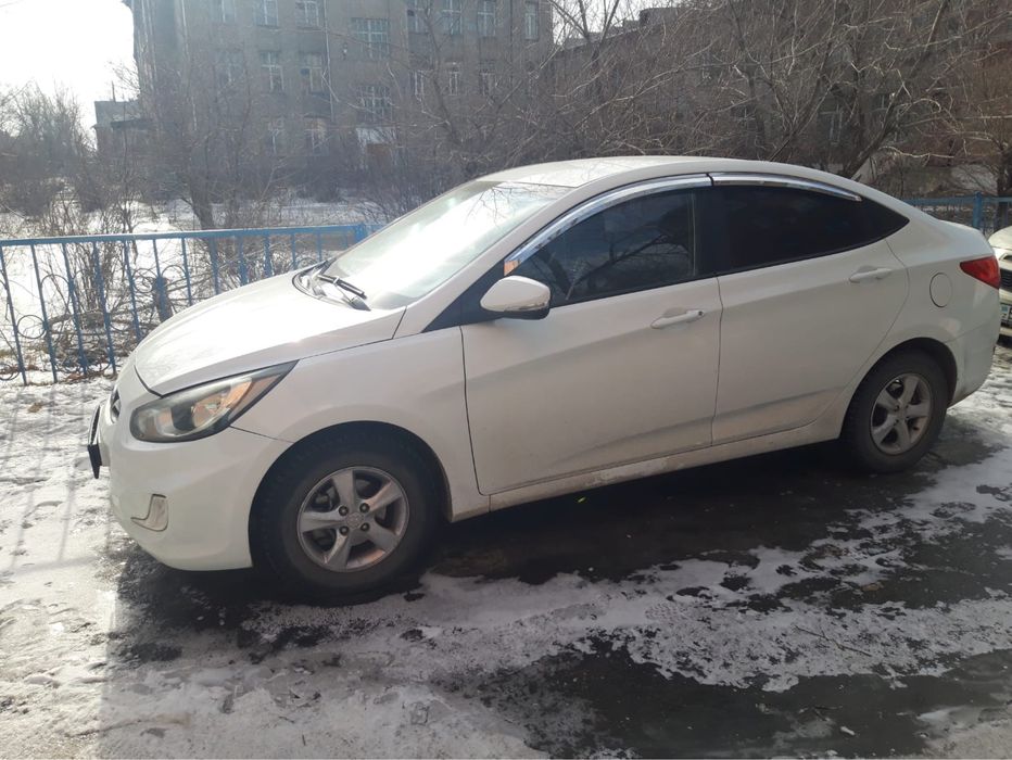 Hyundai Accent 2011