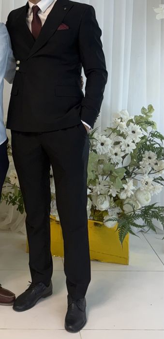 Костюм сатылады размер М 1 рет киылген