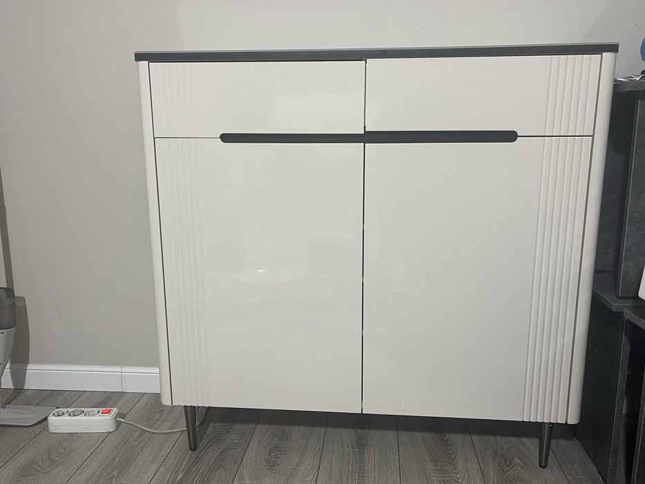 Продам новую современную обувницу / шкаф для хранения