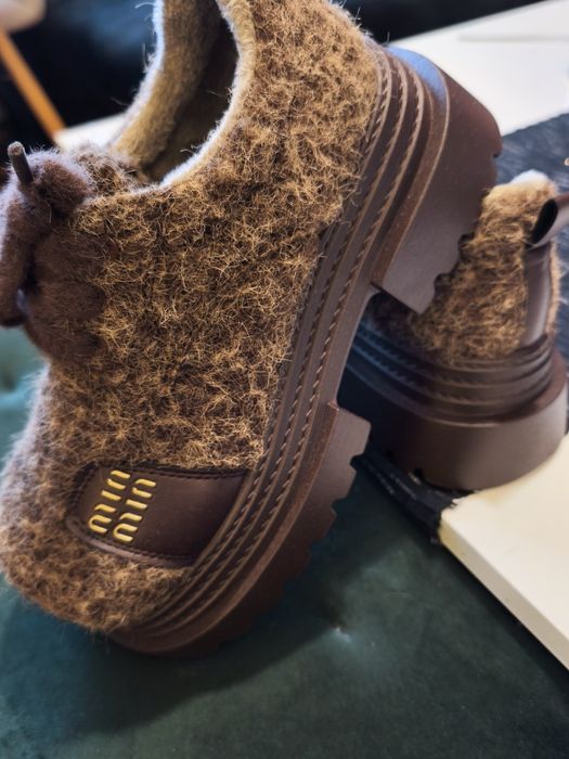 Чисто нови зимни сникърси