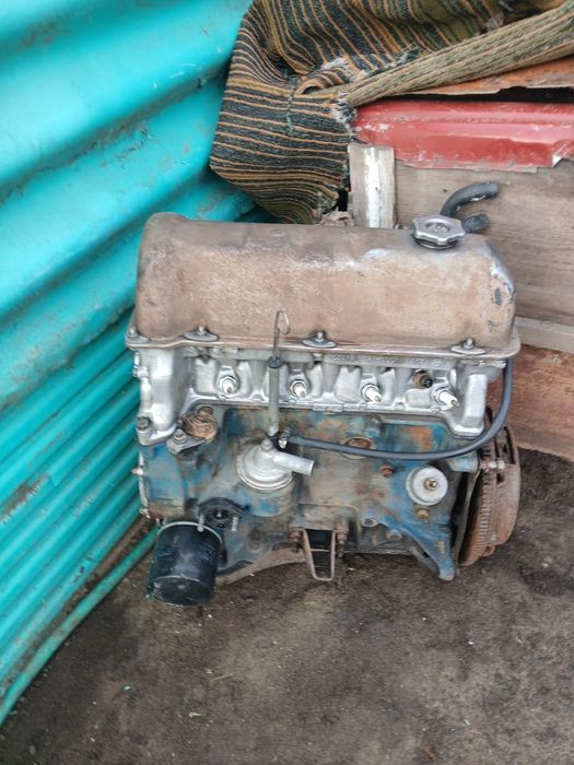 ДВС ваз 2106 в рабочем состояние