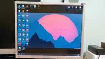 2 броя монитори 17" BENQ FP73G, PHILIPS 170S
S