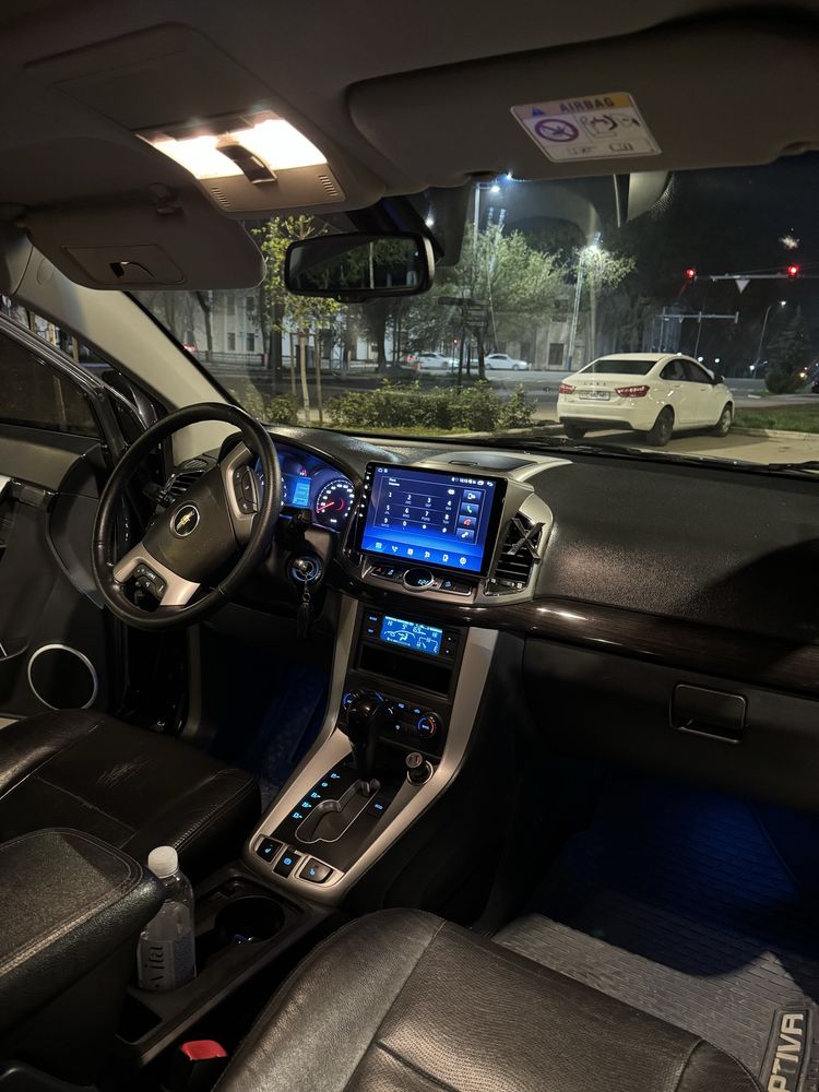 Captiva 3plus -4 qilingan AWD 3L 2015 yil Qora ideal holati toza