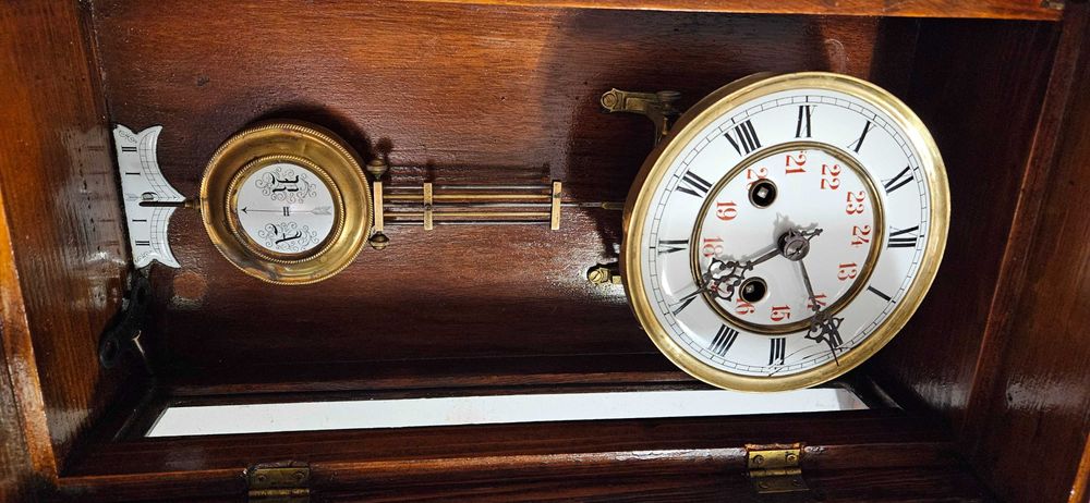 Ceas de perete cu pendula