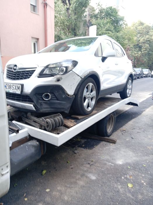 Platforma Tractări auto, București, România ti și Tara