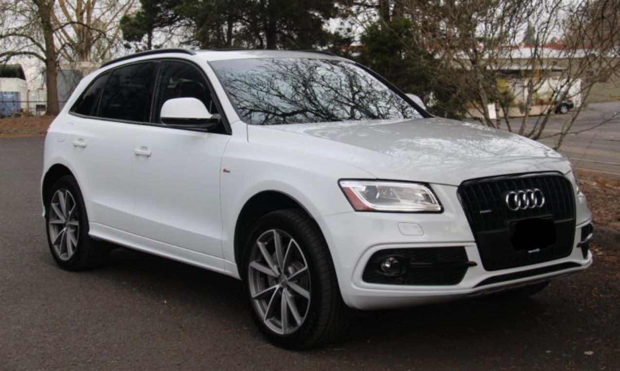 Ауди Q5 Sport 2.0TFSI турбо