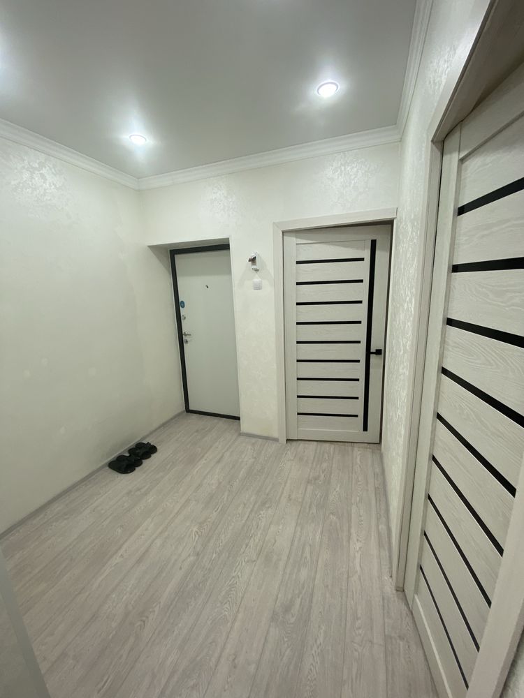 Продам 3 комнатную квартиру старого типа!