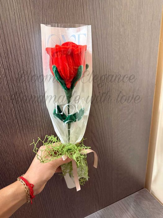 Ръчно изработени вечни рози и лалета