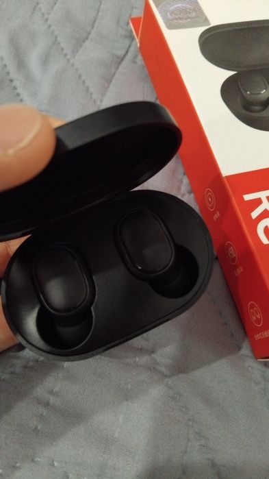Продам redmi airdots 2