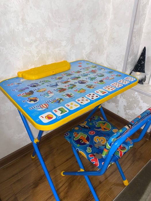Стол парта-трансформер.