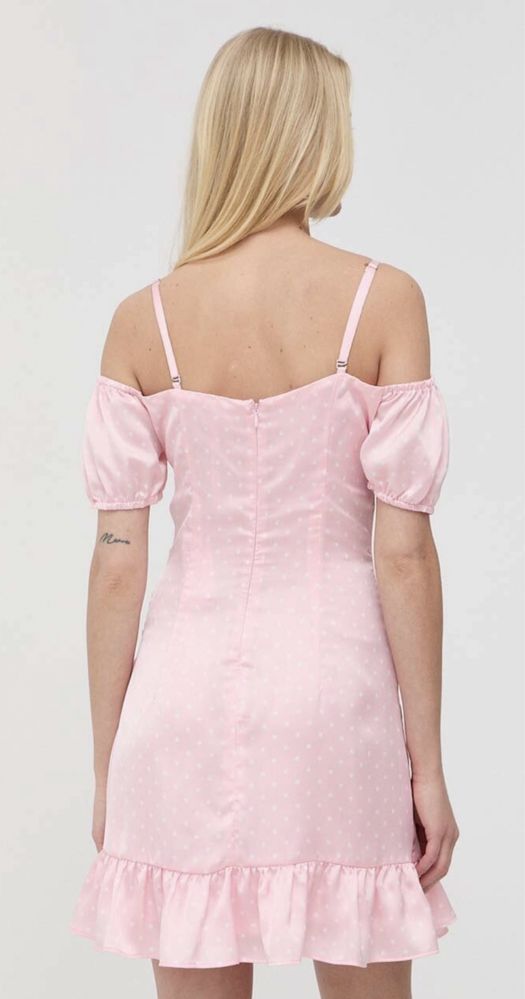 Къса рокля на Guess