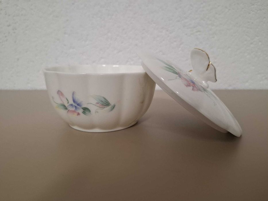 Caseta bijuterii marca Aynsley