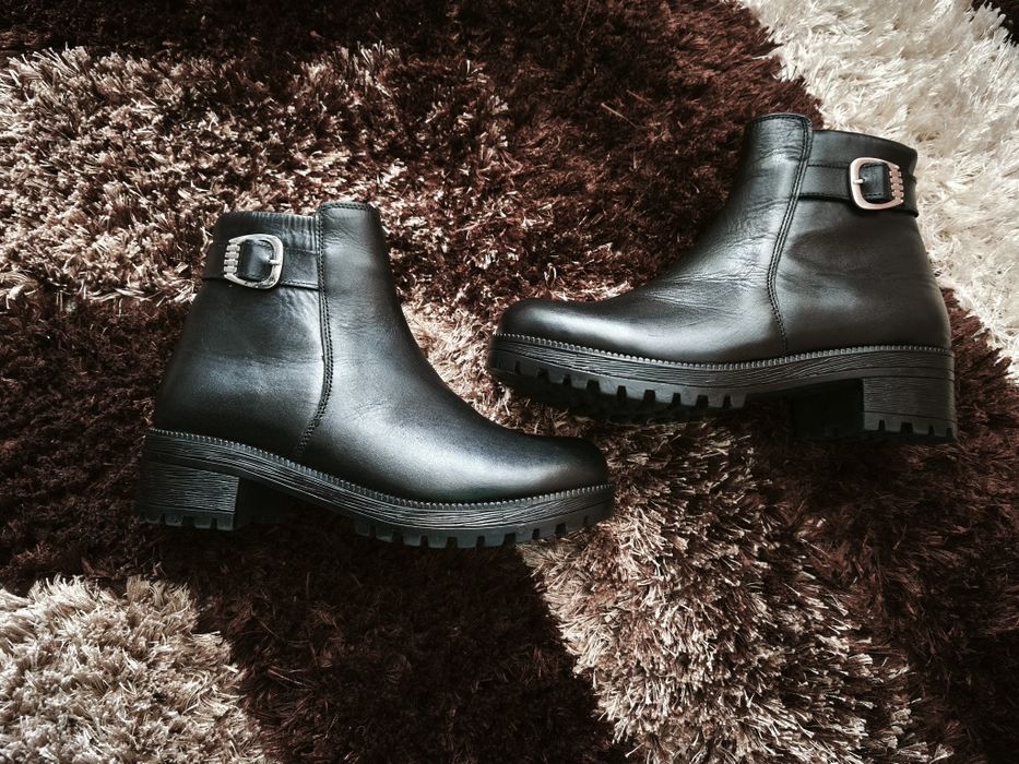 Ghete de damă din piele naturală măsură 37-38