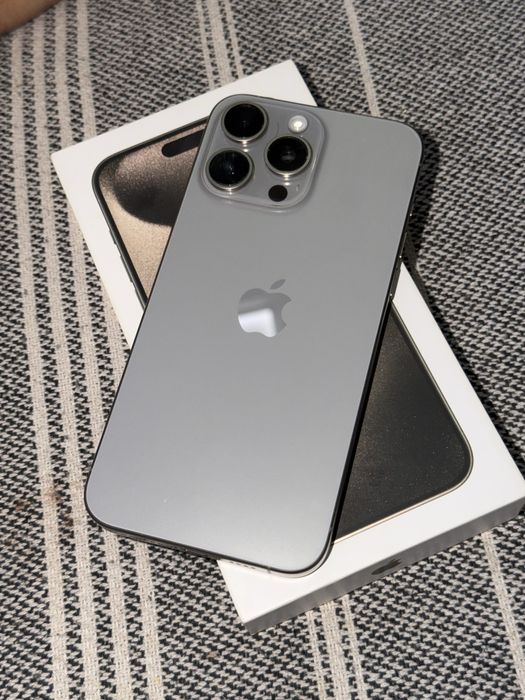 Продается iphone 15 pro max titanium сим+esim в идеальном состояние