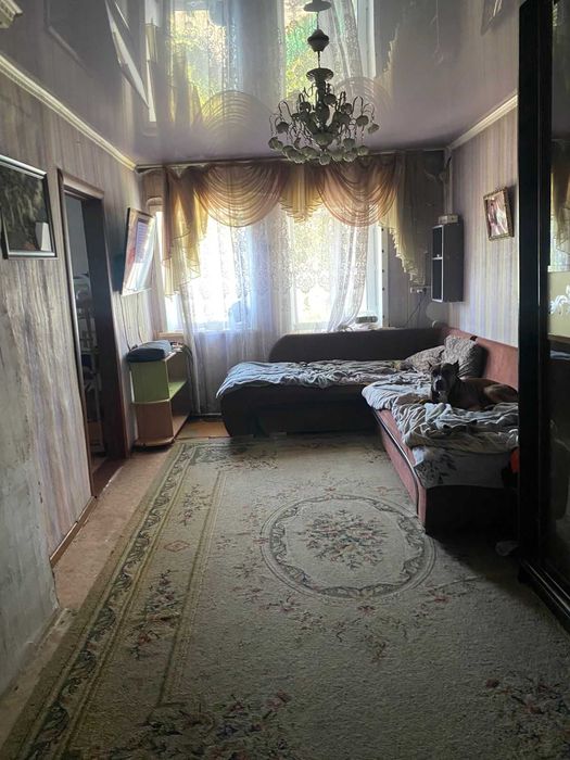 Продам 3 комнатный дом в старом городе на 2 хозяина