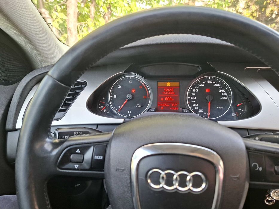 Vând Audi A4 b8 2.0 tdi an 2009