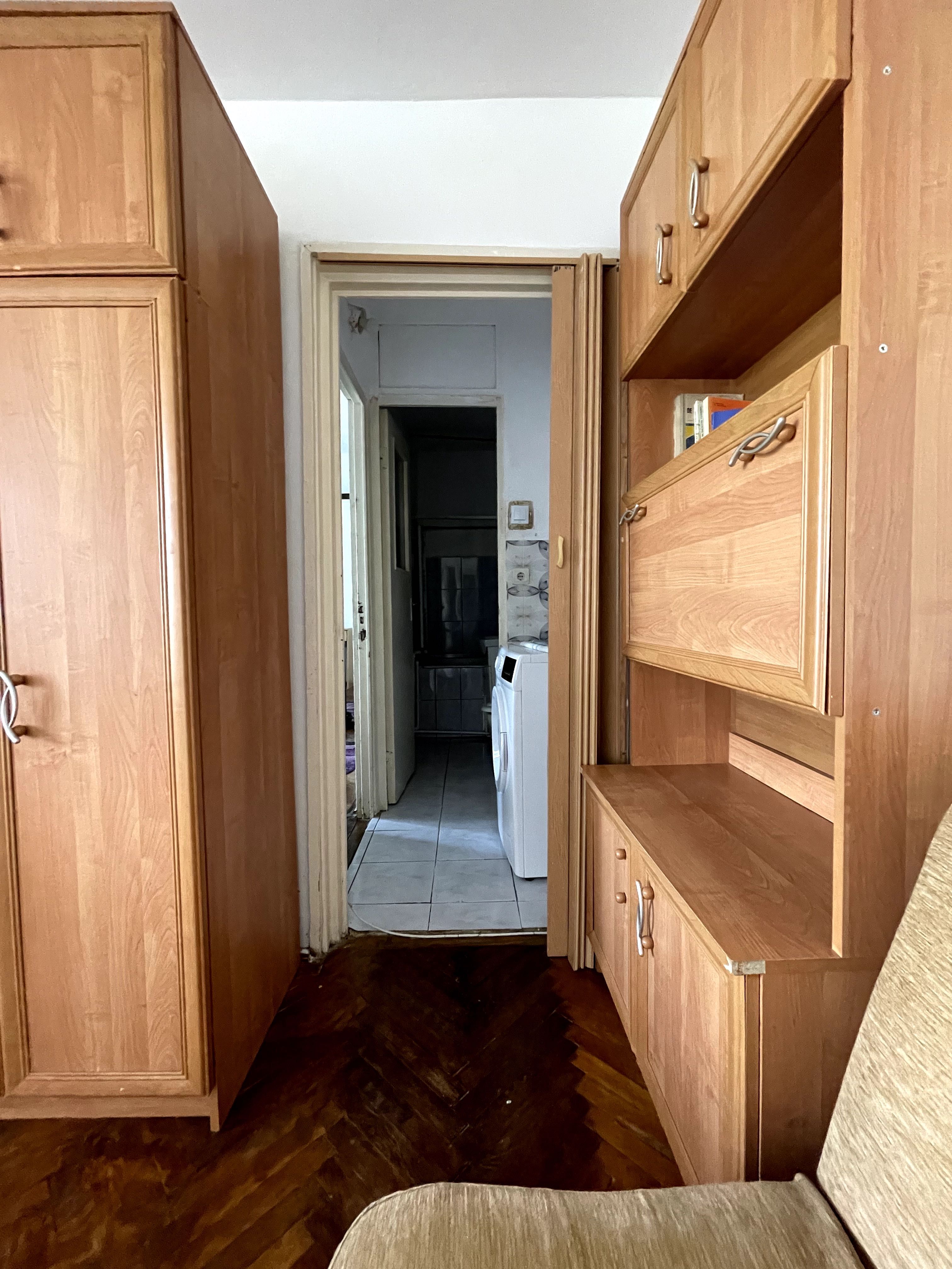Apartament 2 camere, Aleea Teilor, 50 mp, etaj 3/4, mobilat,proprietar