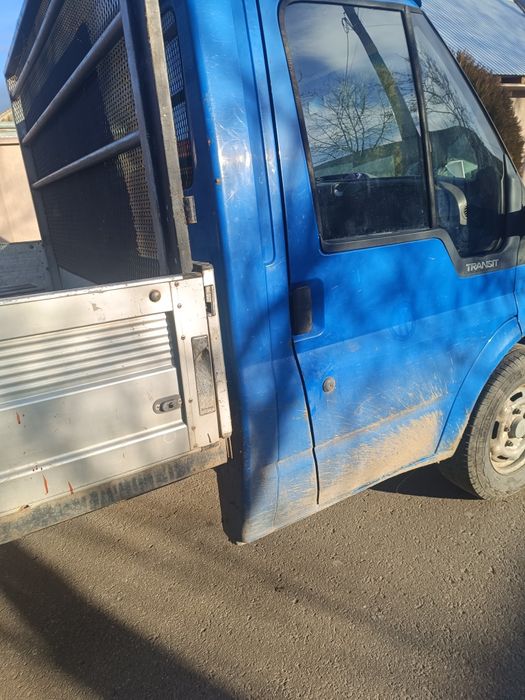 Vând carosata motor 2400