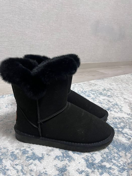 Продам новые угги