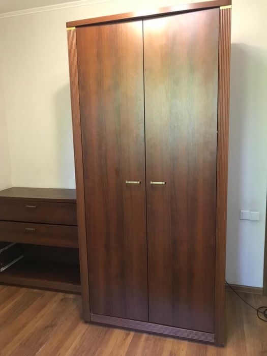 Шкаф плательный , комод