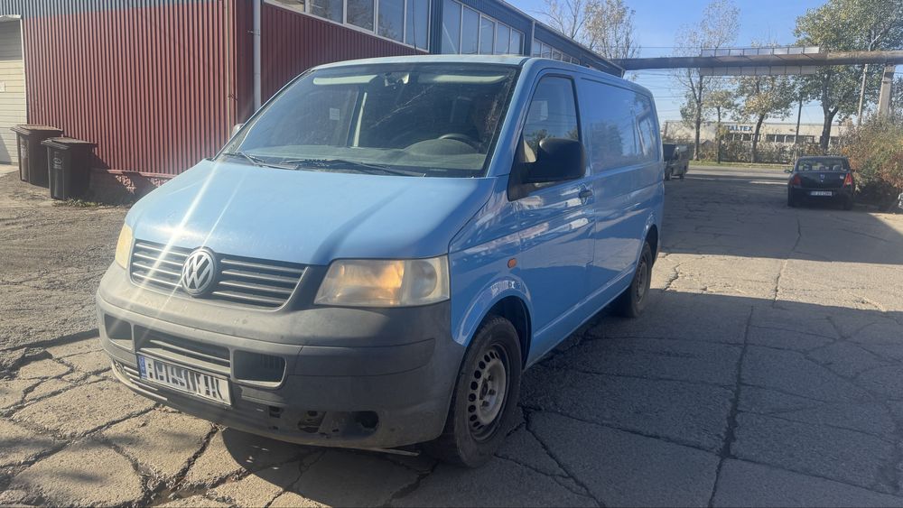 Volkswagen T5 transporter