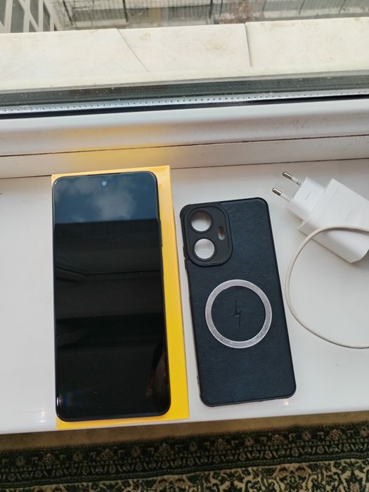 Realme c55 sotiladi  8/256g