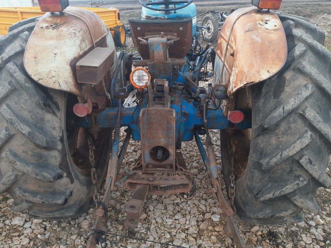 Tractor ford 3000