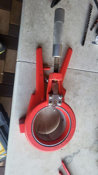 Masina profesionala de tăiat tevi Rothenberger