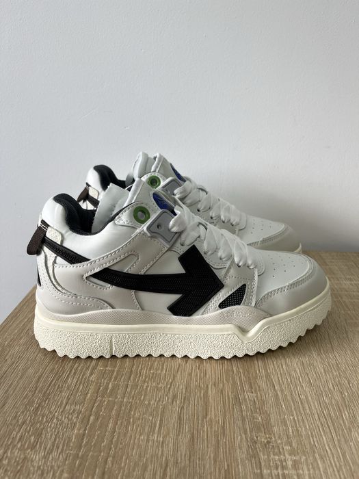 Off White Sponge