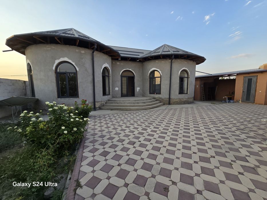 3 sotixlik xovli uy sotiladi yangi krulgan