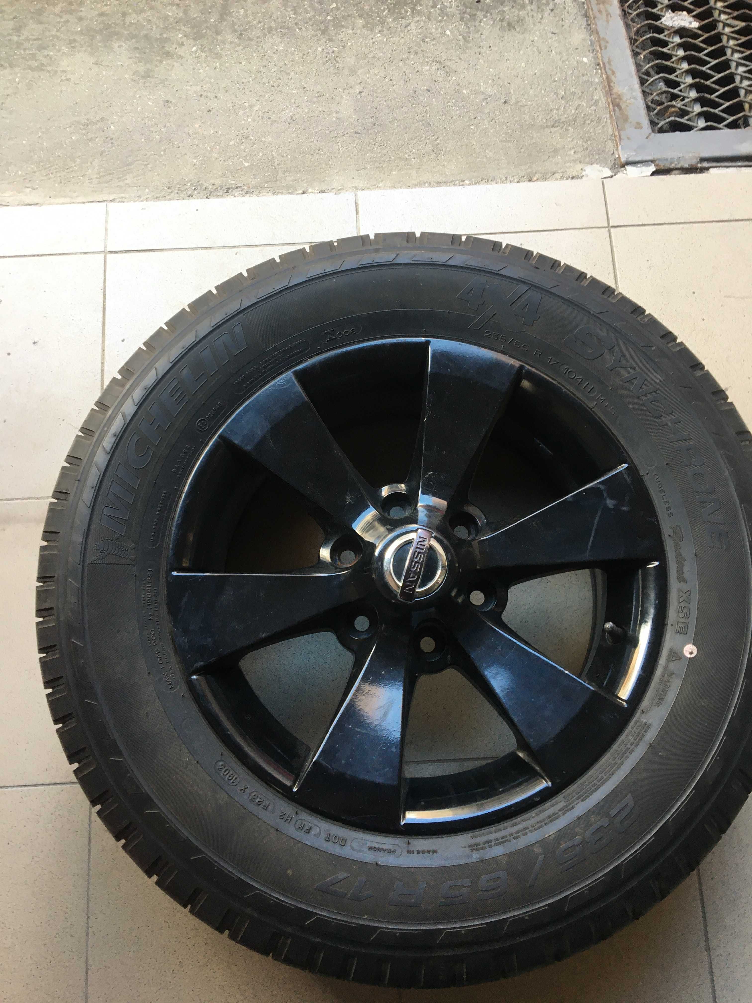 Джанта 17x7J OFFSET 25 с нова гума Michelin 4x4 Synchrone 235/65/R17