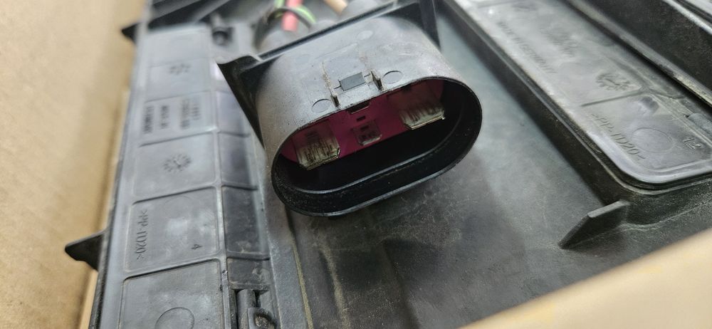 Ventilator Audi a4 B9 COD:8W0959455