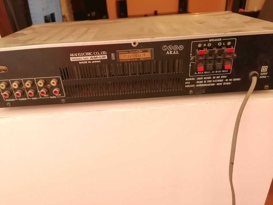 Amplificator Akai AM-U2
