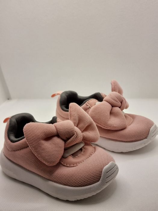 Pantofi ,adidasi fetite