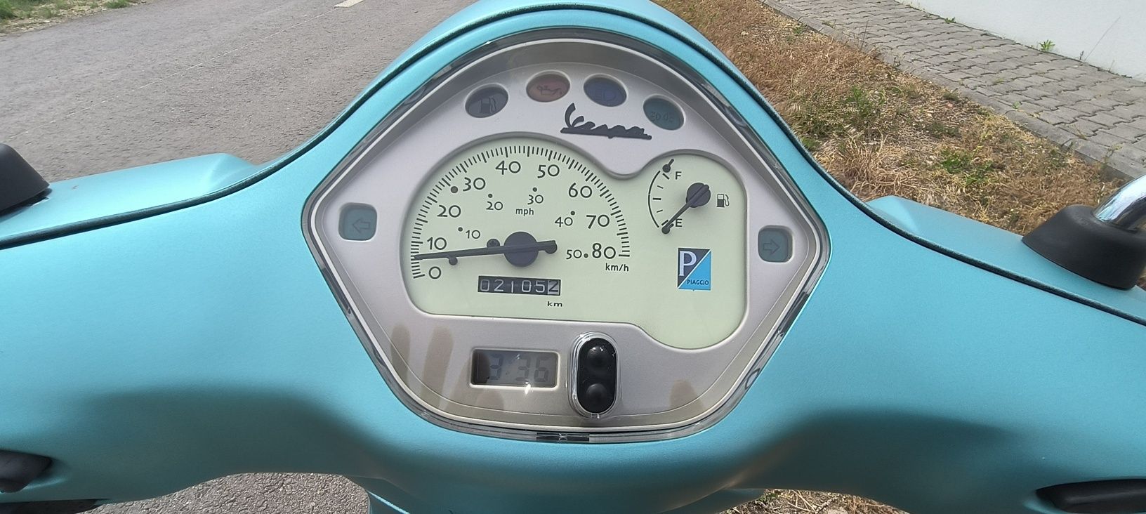 Vespa LX 50 cmc, 2 timpi, stare impecabilă.