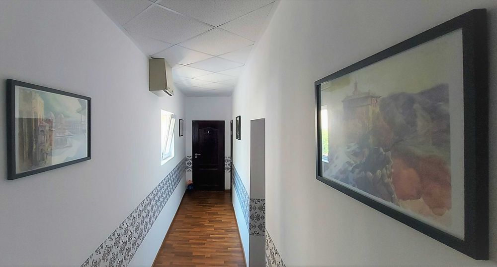 Продава се първи и втори етаж от сграда