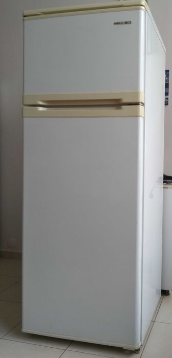 Хладилник Beko RRN2260 за ремонт, за части или за шкаф
